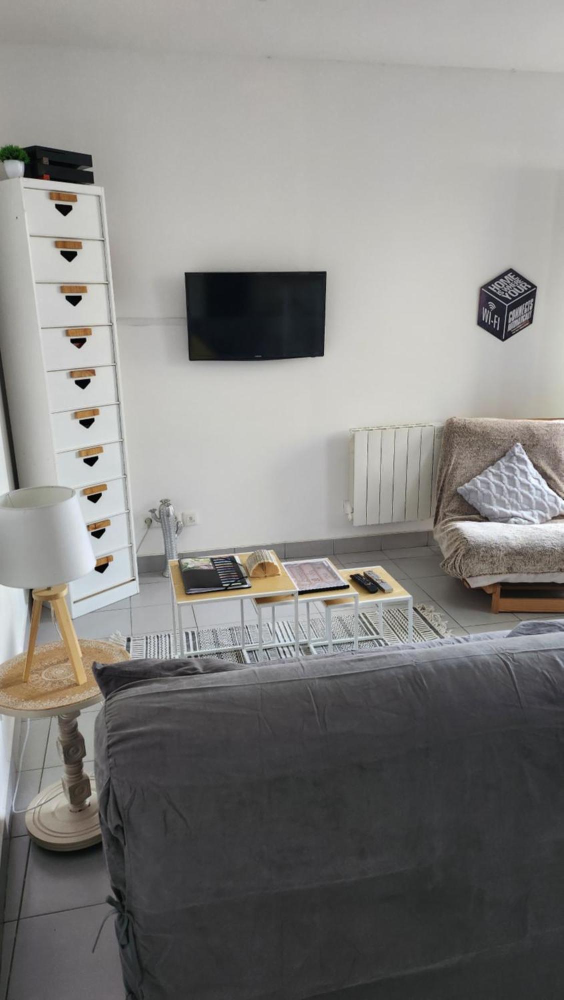 Joli Studio En Centre Ville Faremoutiers Екстер'єр фото