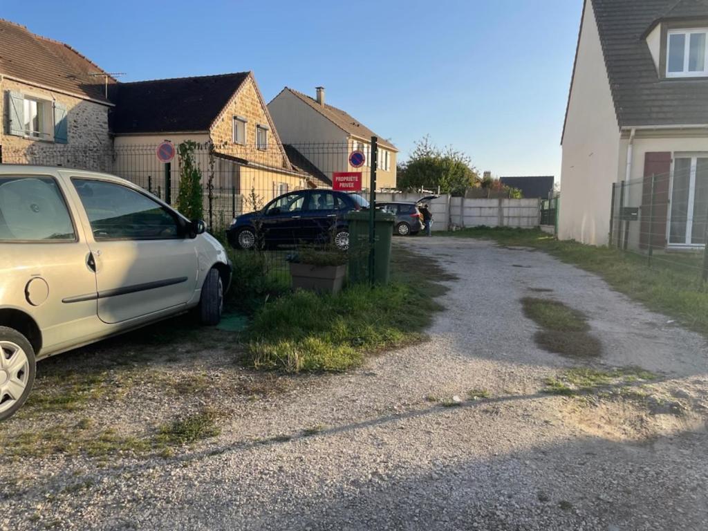 Joli Studio En Centre Ville Faremoutiers Екстер'єр фото